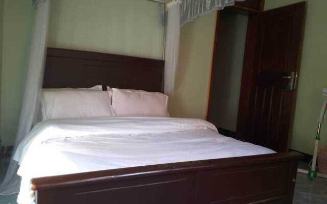 Green Gardens Busia Hotel