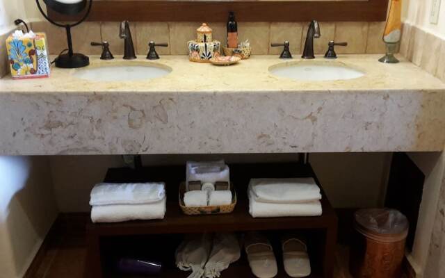 Cool 1-br Studio In Cabo San Lucas With Ocean View