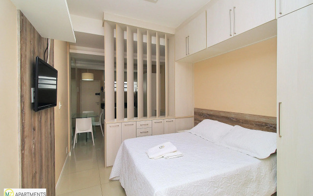 Studio moderno e silencioso na quadra da praia em Ipanema!