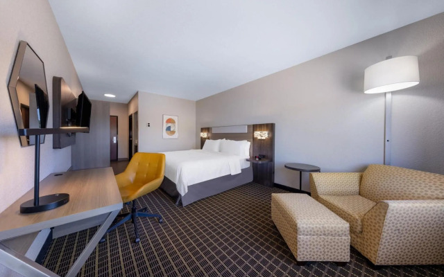 Holiday Inn Express Hotel & Suites Pittsburg by IHG