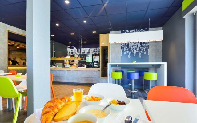 ibis budget Pau Lescar