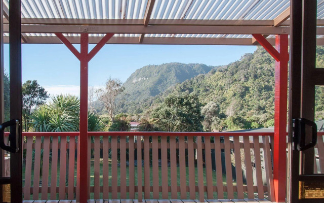 Te Hui House