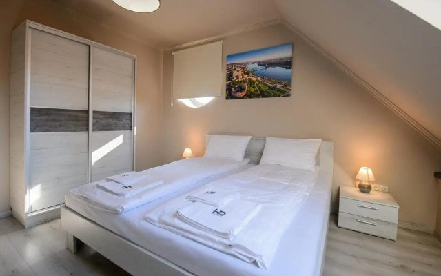 HR Apartmanház