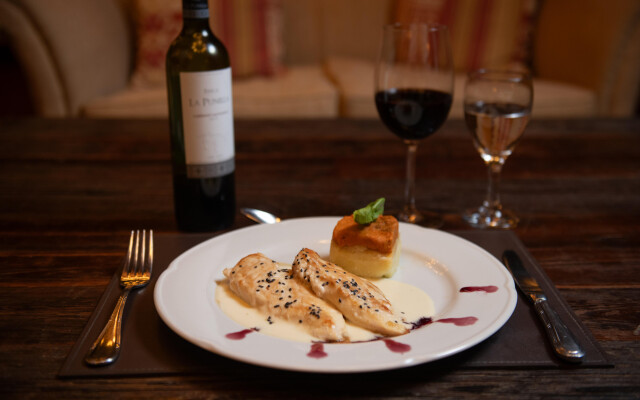 La Casa De La Bodega - Wine Boutique Hotel
