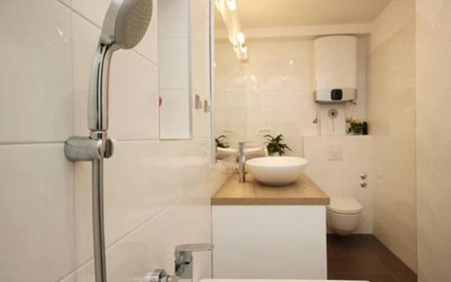 Apartmani Leo Marin