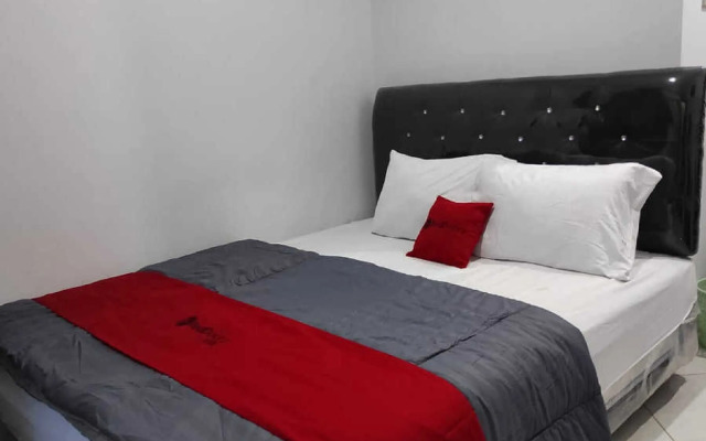 RedDoorz @ Jalan Raya Baturaden