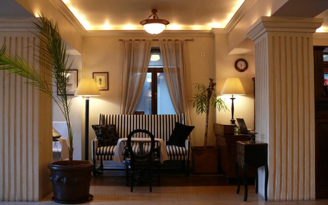 Arc de Triomphe by Residence Hotels