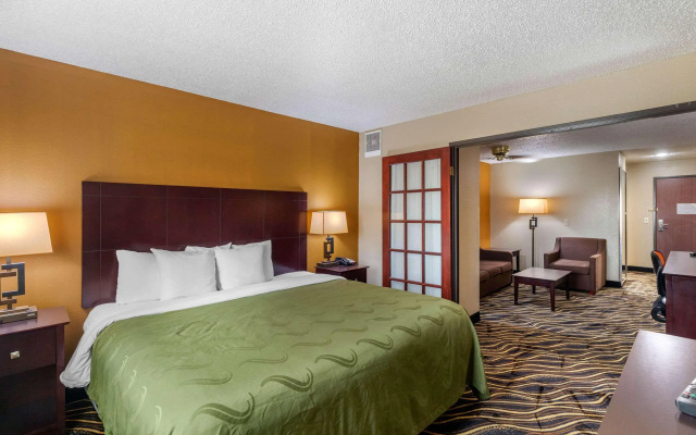 Quality Suites Addison - Dallas