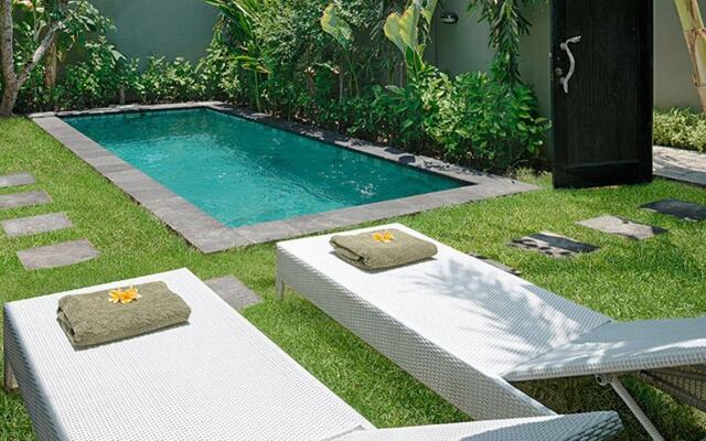 Gili Khumba Villas