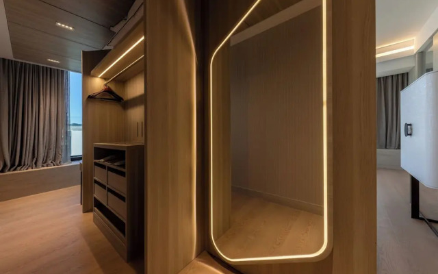 Porto Lotti Suite Hotel