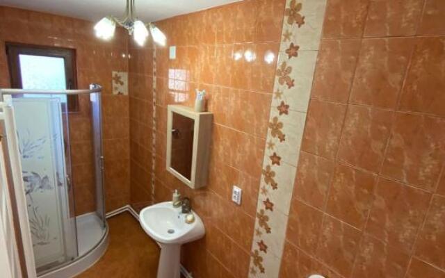 B House Bușteni