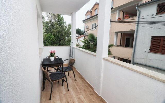 Apartments Korina and Dadi