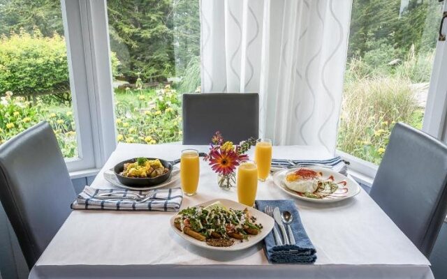 The Inn at Schoolhouse Creek