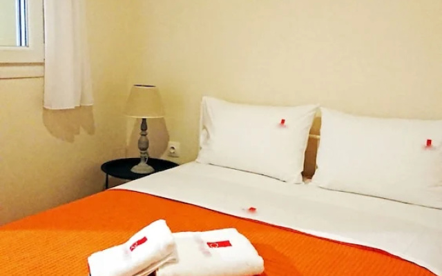 Monad Apartments Karaoli