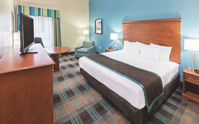 La Quinta Inn & Suites by Wyndham Houston Hobby Airport