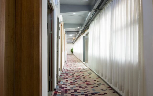 H Life Hotel