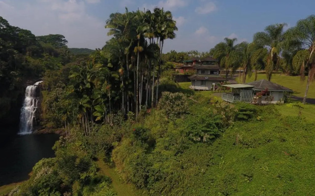 The Inn at Kulaniapia Falls
