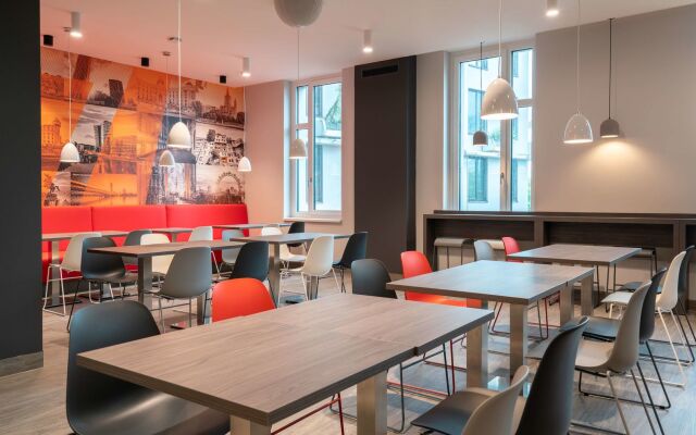 Campanile Vienna South