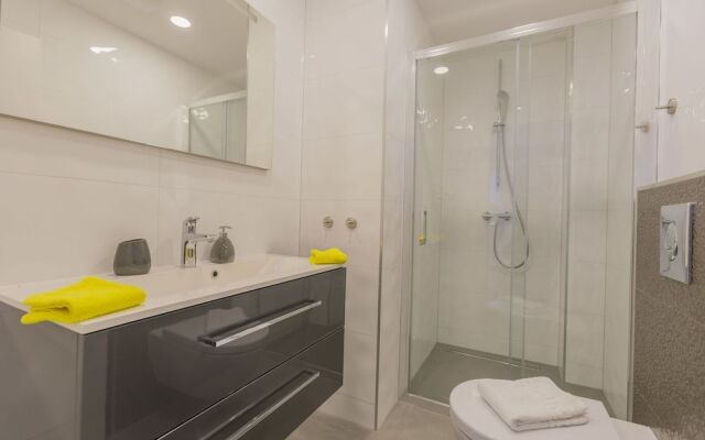 Lux Apartments