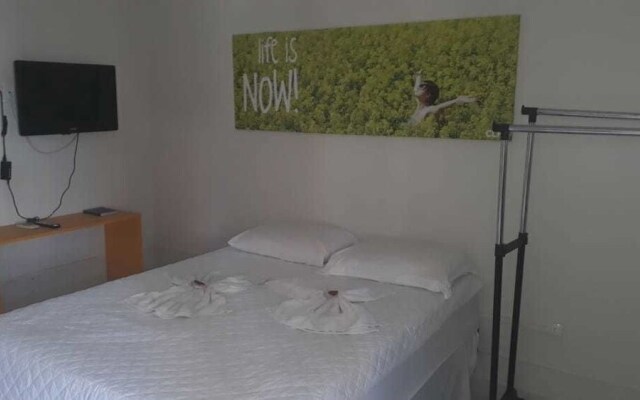 Praia dos Amores Hostel