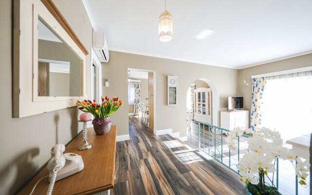 Villa Eleganza With Pool For 9 Guests , Zadar