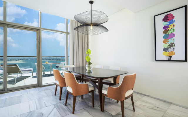 Th8 Palm Dubai Beach Resort, Vignette Collection, by IHG