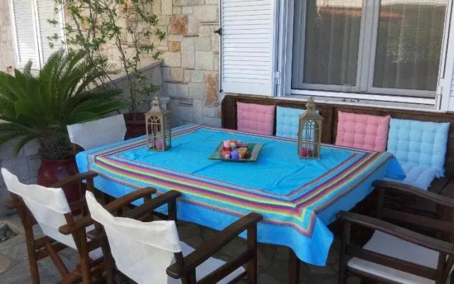 Paradise Kriopigi Hotel