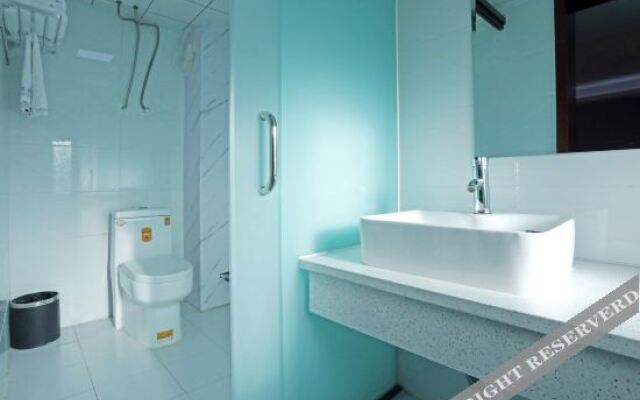 Karamayitian Road Yunju Hotel