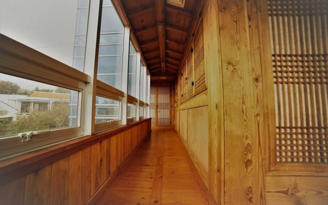 Seogwipo Wemegoong Pension