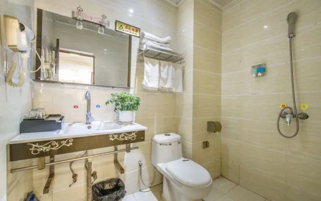 Donghao Hotel (Xichang tourism distribution center store)