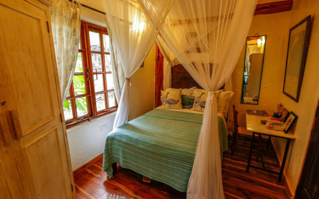 Ol Losowan House, Karen