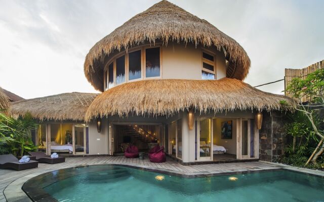 3BRLuxury Villas Merci Resort Seminyak 2