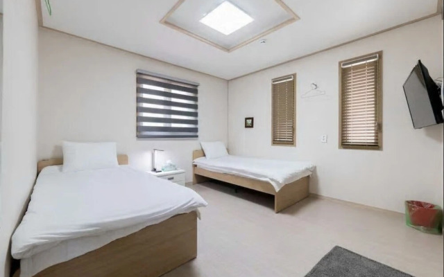 Hub Guest House