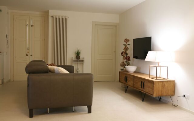 Le Tre Vie Apartment & Room