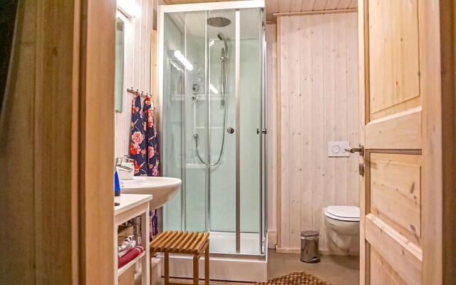 Awesome Home in Zerpenschleuse With 2 Bedrooms and Wifi