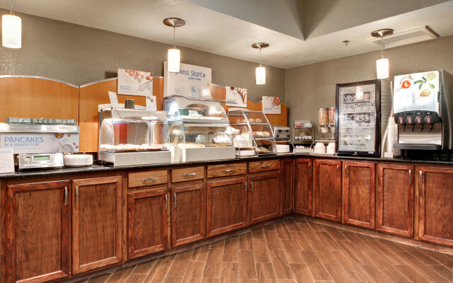 Holiday Inn Express Marshfield by IHG