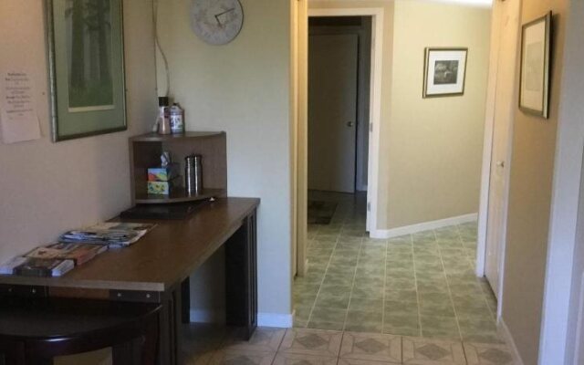Kelowna Lakeview Cove Bed & Breakfast