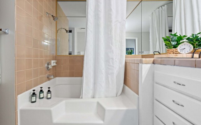 Hikers Hideaway Cozy Resort Condo w/ Pool & More