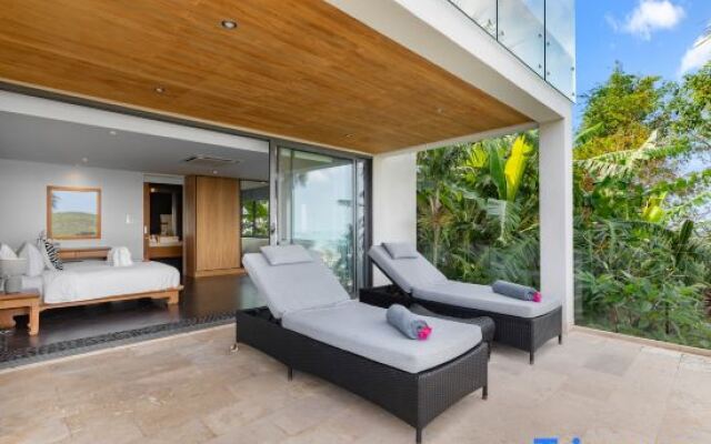 Villa Firefly