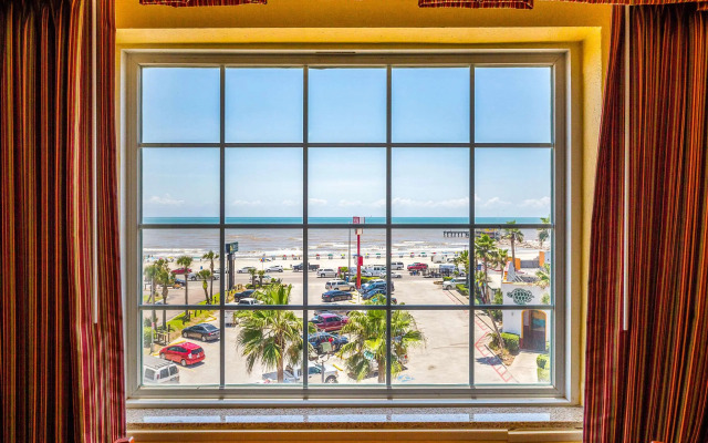 Quality Inn & Suites Galveston - Beachfront