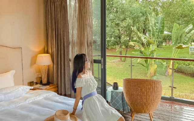 Midea Egret Lake Car Theme Hotel