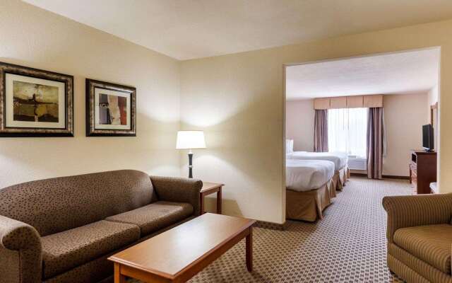 Quality Suites Huntsville Near University