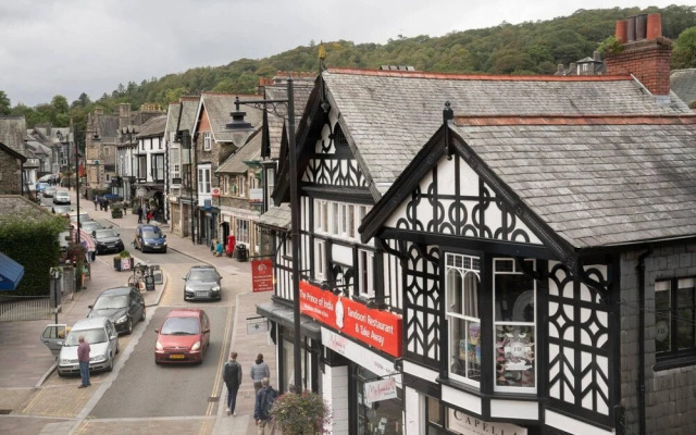 3 Bedroom - 2BR - Apartment - Central Windermere