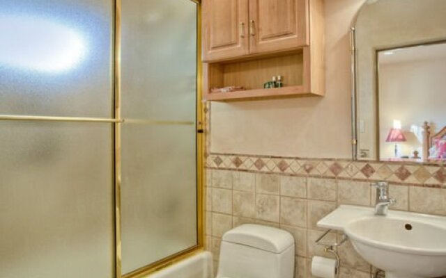 Dorthia Garden Retreat & Views