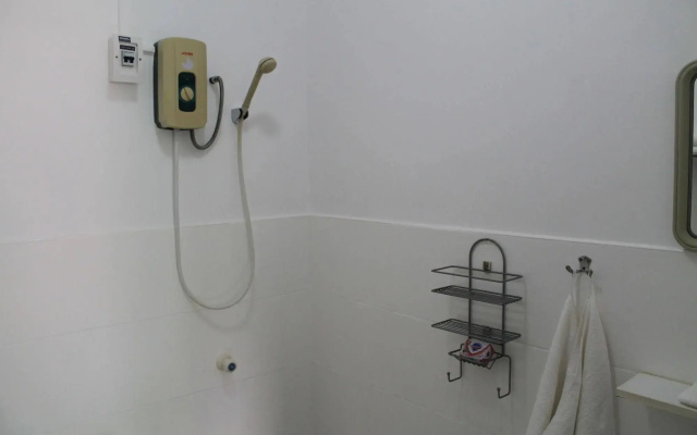 Roger's Place Guesthouse 