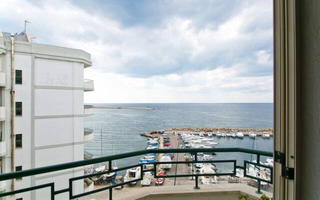 Bluemarine Apartment