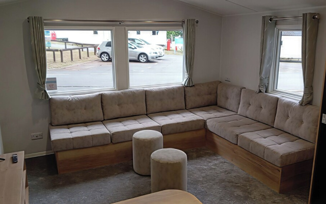Caravan Thorness Bay Holiday Park