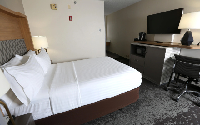 Holiday Inn Chicago North Shore by IHG