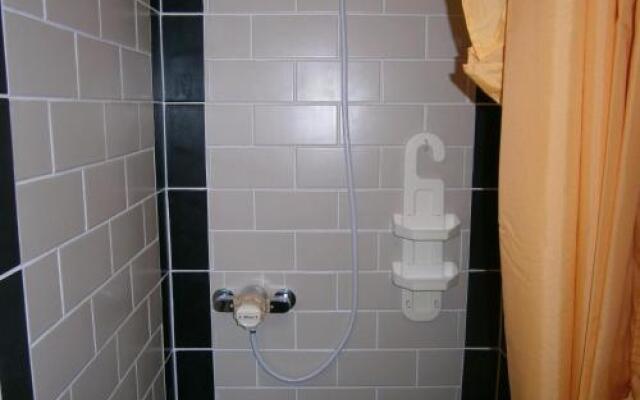 Guesthouse The Royale Hotel