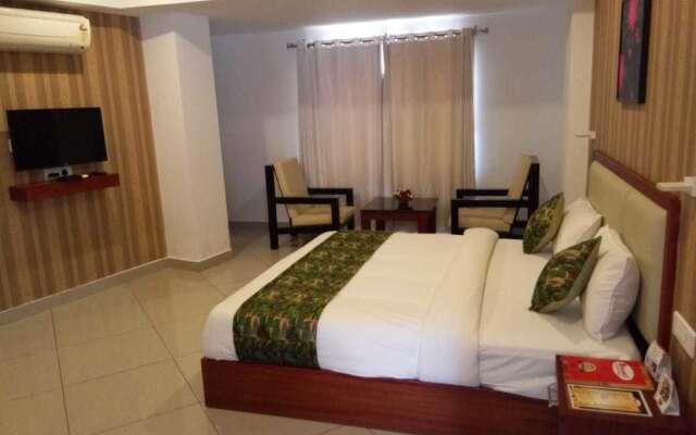 OYO 5077 Queens Hotel